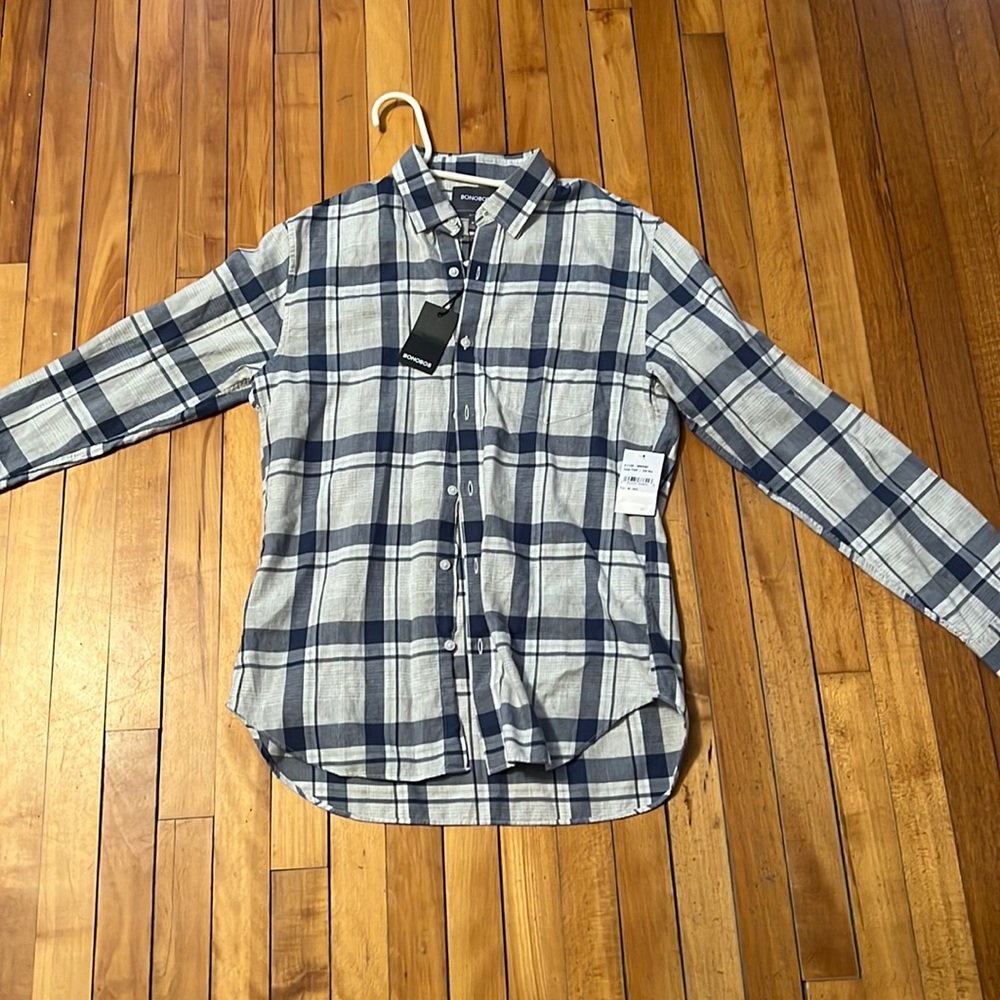 Slim fit medium Bonobos button down shirt. Never worn